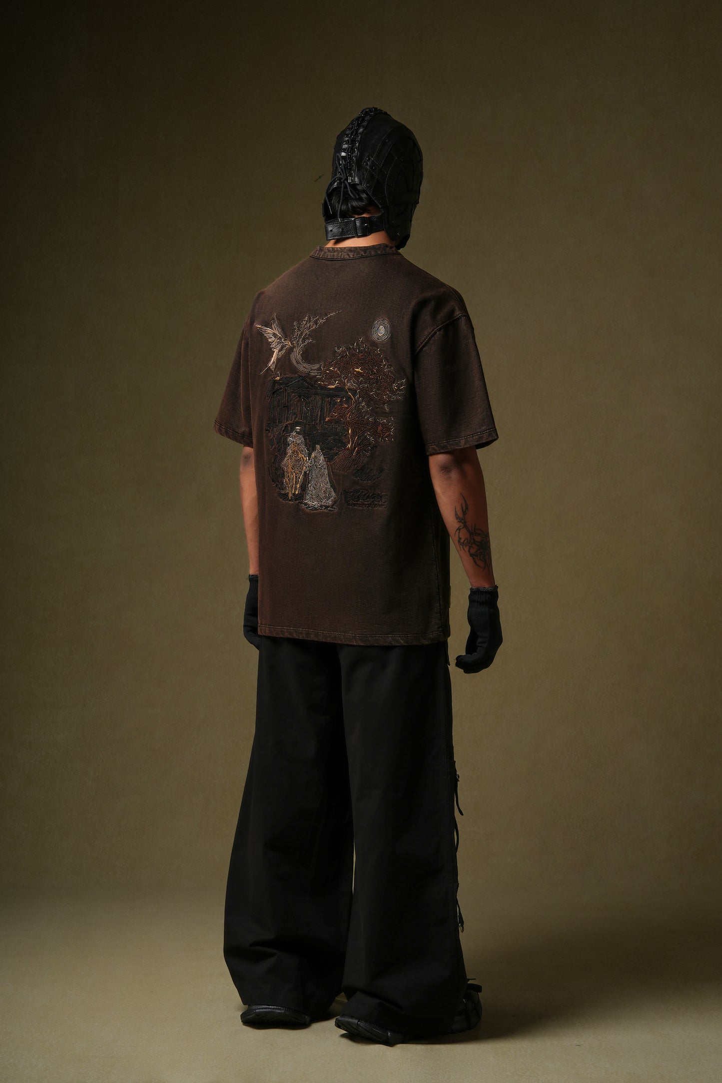 THE CARAVAN TEE°