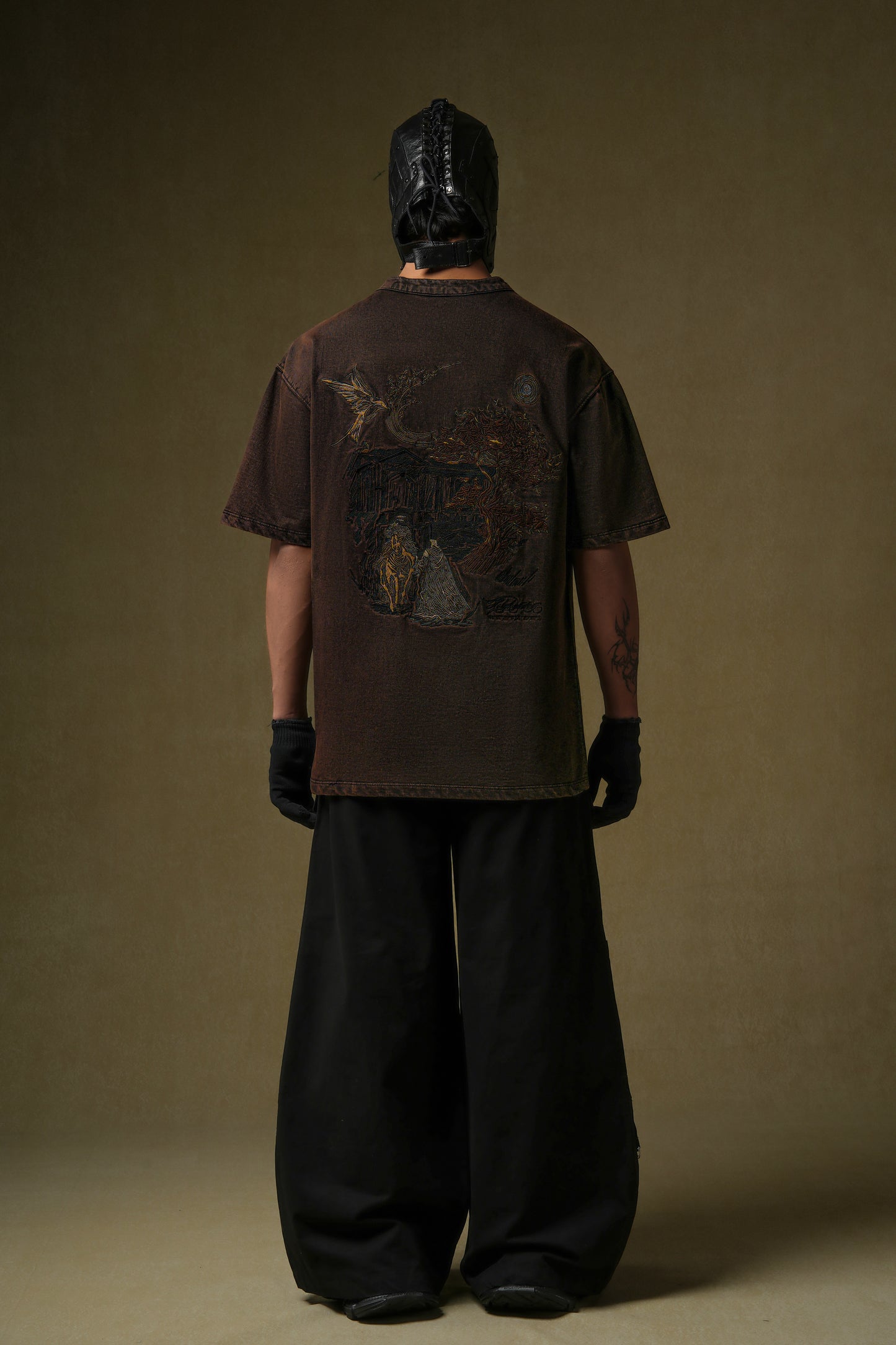 THE CARAVAN TEE°