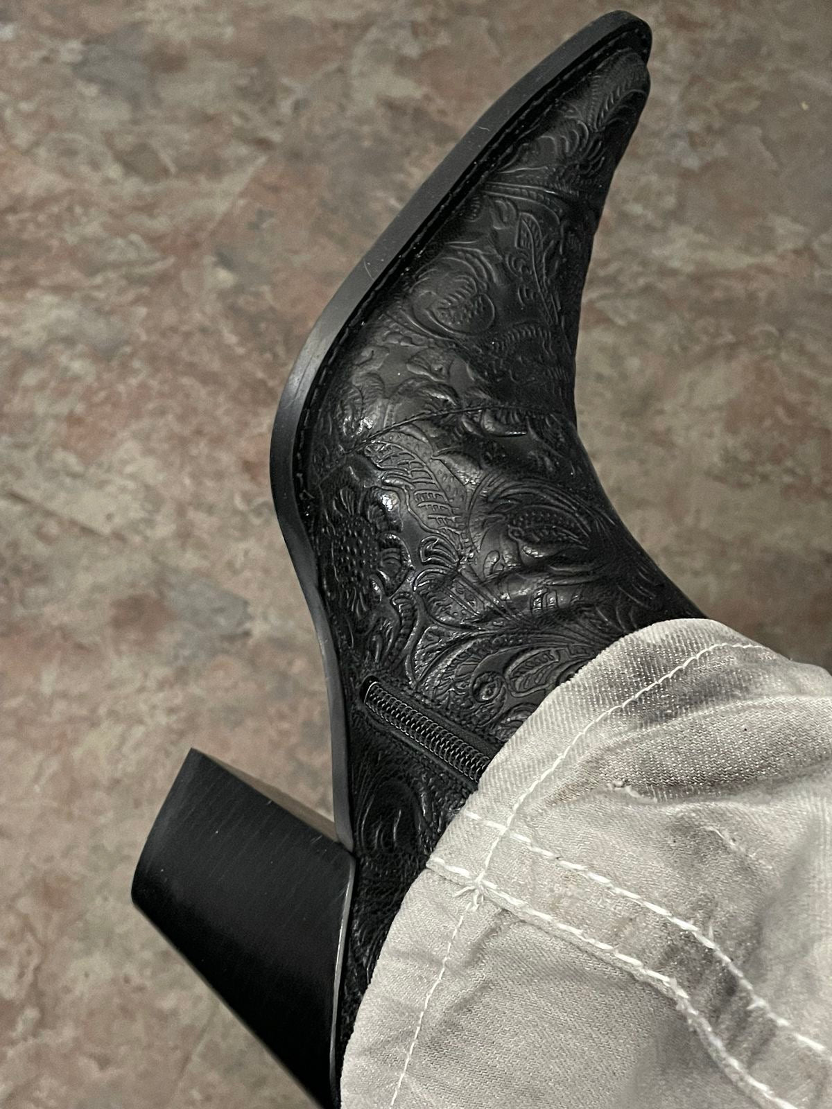 SILKY CARVED BOOTS