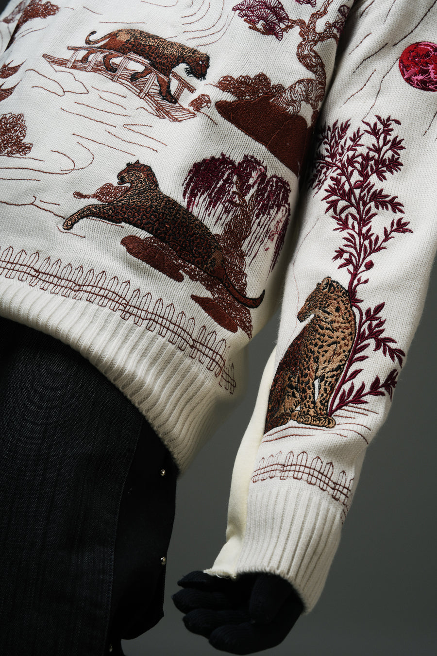 CHITA WOOLEN SWEATER