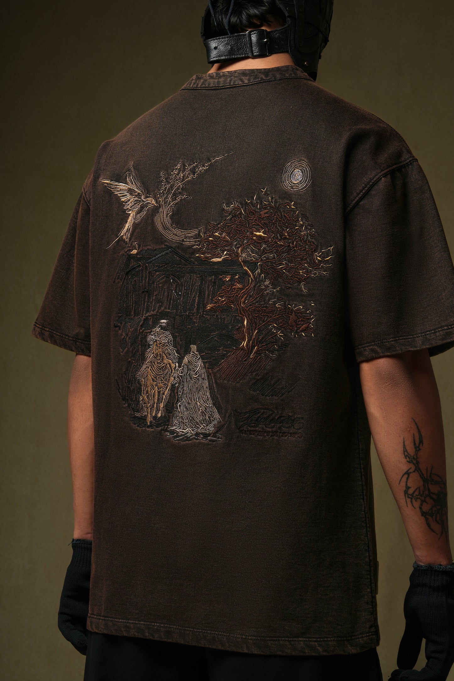 THE CARAVAN TEE°